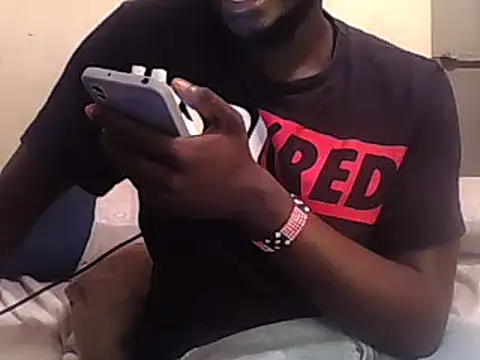 Snapshot of MaskedGQ chatting on February 2025 06:29:02 PM MaskedGQ online show from February 2025 06:29:02 PM