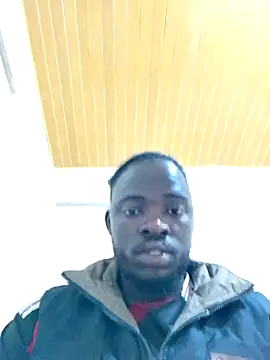 Snapshot of MaskedGQ chatting on October 2025 06:17:01 PM MaskedGQ online show from October 2025 06:17:01 PM