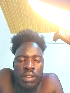 Snapshot of MaskedGQ chatting on October 2025 07:00:01 PM MaskedGQ online show from October 2025 07:00:01 PM