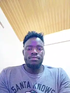 Snapshot of MaskedGQ chatting on October 2025 10:40:02 AM MaskedGQ online show from October 2025 10:40:02 AM