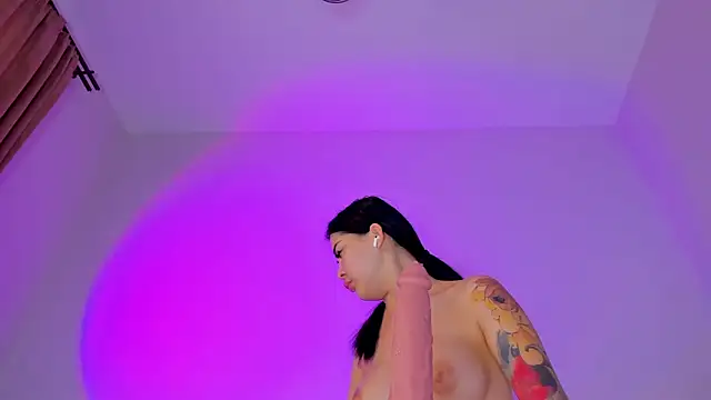 maakimo online show from April 2026 03:21:01 AM