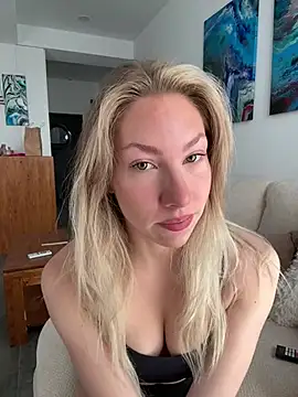 LuisaBecker online show from February 2026 11:42:02 AM