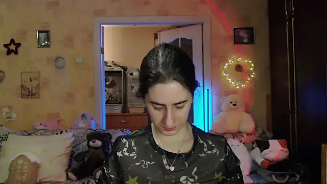 INELIKA online show from September 2025 09:15:01 PM