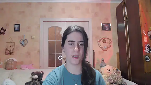 INELIKA online show from November 2025 02:39:02 PM