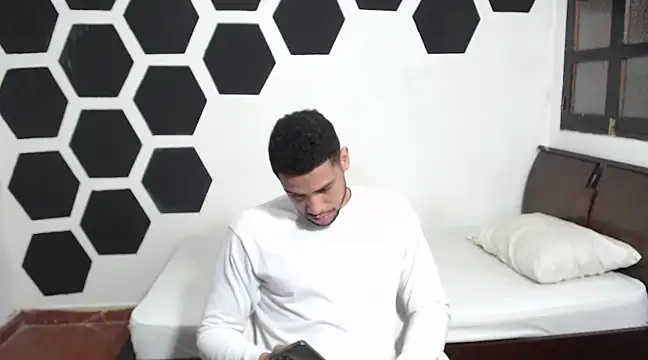 Jhors  Collens online show from January 2025 04:41:02 AM