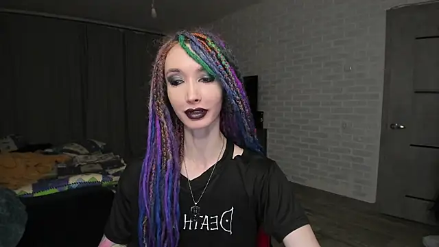 Roxy Silver online show from January 2025 05:00:02 PM