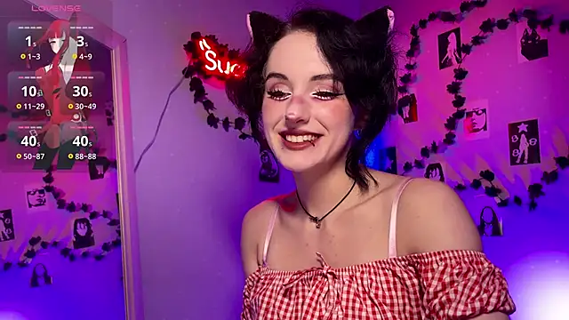 Snapshot of Alice_Succuby chatting on May 2026 09:11:02 PM Alice Succuby online show from May 2026 09:11:02 PM