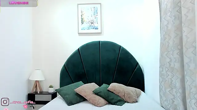  AlejaCruz  online show from February 2026 05:28:02 PM