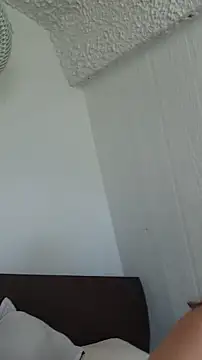 Sophy Bunny online show from December 2025 03:54:01 PM