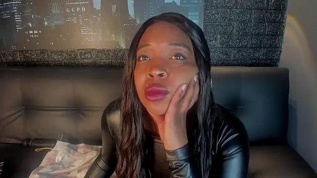 Charlotte  Brown  online show from October 2025 01:41:02 PM