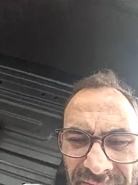 Snapshot of robertilevis chatting on May 2026 10:56:02 AM robertilevis online show from May 2026 10:56:02 AM