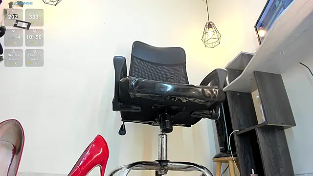 victoria Christie online show from October 2025 10:24:02 AM