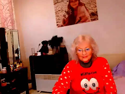 Snapshot of Natali7634 chatting on December 2024 01:03:01 PM Natali7634 online show from December 2024 01:03:01 PM