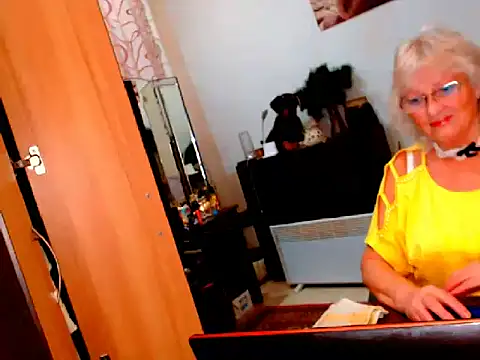 Snapshot of Natali7634 chatting on December 2024 08:15:01 PM Natali7634 online show from December 2024 08:15:01 PM