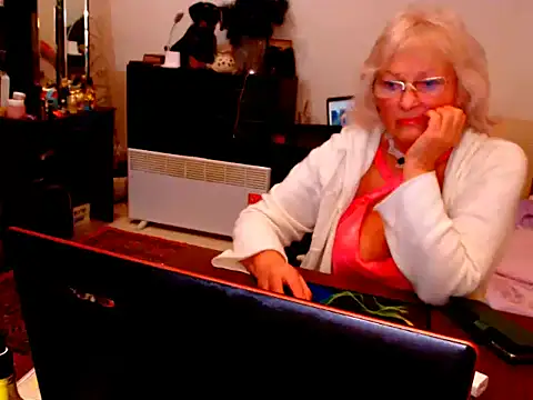 Snapshot of Natali7634 chatting on December 2024 07:18:01 PM Natali7634 online show from December 2024 07:18:01 PM