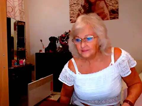 Snapshot of Natali7634 chatting on December 2024 06:13:01 PM Natali7634 online show from December 2024 06:13:01 PM