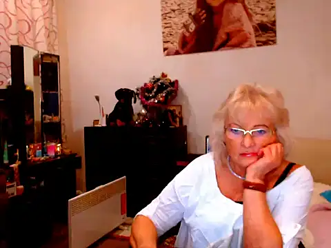 Snapshot of Natali7634 chatting on December 2024 03:09:02 PM Natali7634 online show from December 2024 03:09:02 PM