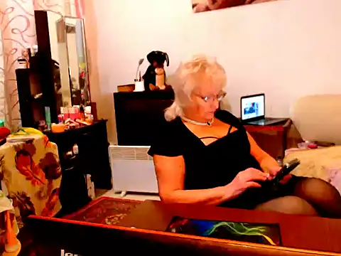 Snapshot of Natali7634 chatting on January 2025 07:32:02 PM Natali7634 online show from January 2025 07:32:02 PM