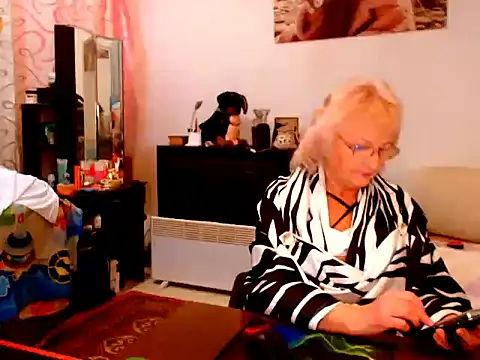 Snapshot of Natali7634 chatting on February 2025 06:24:02 AM Natali7634 online show from February 2025 06:24:02 AM