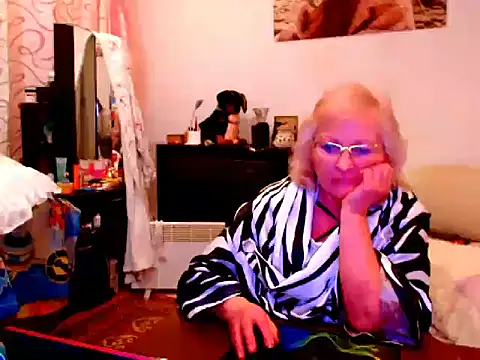 Snapshot of Natali7634 chatting on February 2025 07:06:02 PM Natali7634 online show from February 2025 07:06:02 PM