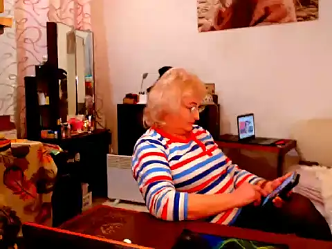 Snapshot of Natali7634 chatting on February 2025 07:35:01 PM Natali7634 online show from February 2025 07:35:01 PM