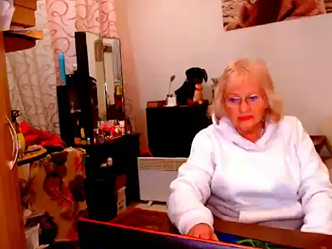 Snapshot of Natali7634 chatting on February 2025 03:54:02 PM Natali7634 online show from February 2025 03:54:02 PM