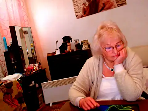 Snapshot of Natali7634 chatting on February 2025 12:17:02 PM Natali7634 online show from February 2025 12:17:02 PM