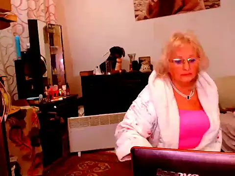 Snapshot of Natali7634 chatting on February 2025 09:37:02 PM Natali7634 online show from February 2025 09:37:02 PM