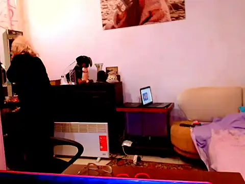 Snapshot of Natali7634 chatting on March 2025 06:33:02 AM Natali7634 online show from March 2025 06:33:02 AM