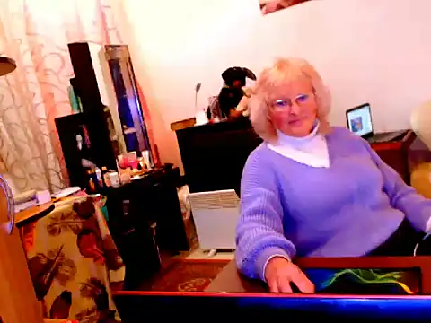 Snapshot of Natali7634 chatting on March 2025 10:18:02 AM Natali7634 online show from March 2025 10:18:02 AM