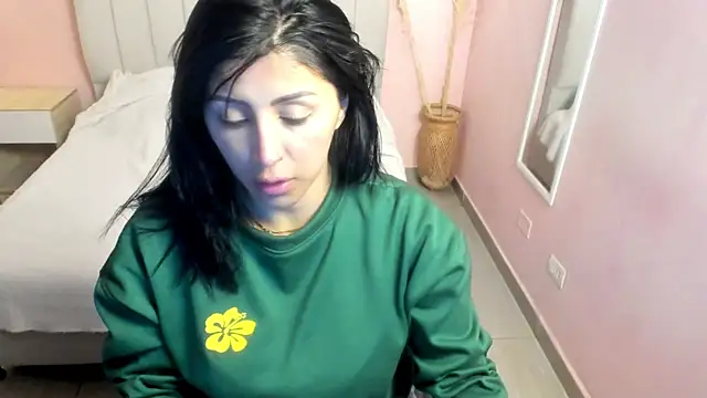 Snapshot of tiffani__love chatting on January 2025 01:31:01 PM tiffani love online show from January 2025 01:31:01 PM