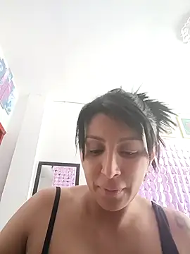 Snapshot of tiffani__love chatting on September 2025 05:46:02 PM tiffani love online show from September 2025 05:46:02 PM