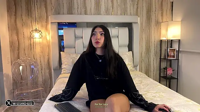 Snapshot of MarianaBranzz chatting on July 2026 02:49:02 AM MarianaBranzz online show from July 2026 02:49:02 AM
