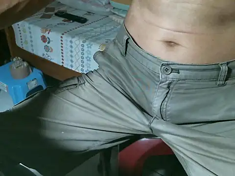 triangle0623 online show from October 2025 10:21:01 AM