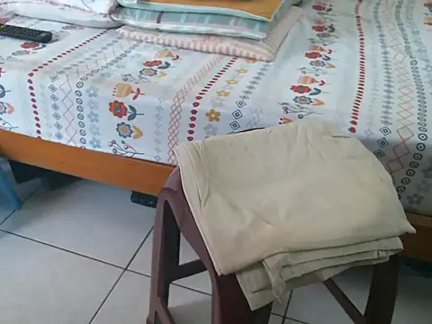 triangle0623 online show from October 2025 05:17:02 AM