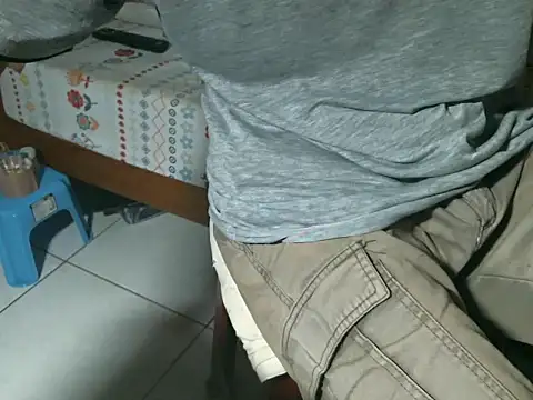 triangle0623 online show from October 2025 09:39:01 AM