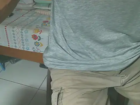 triangle0623 online show from October 2025 09:24:02 AM