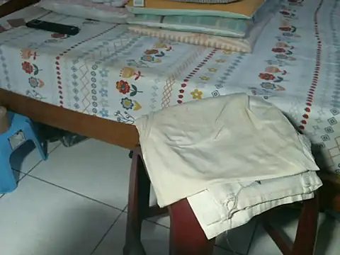 triangle0623 online show from October 2025 09:11:01 AM