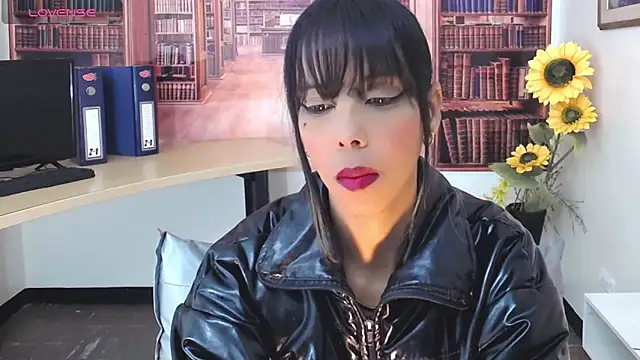 Snapshot of Catalella_Ar chatting on October 2025 03:03:02 AM Catalella Ar online show from October 2025 03:03:02 AM