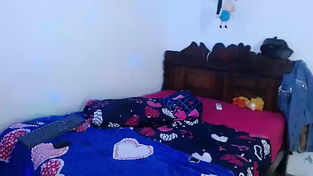 Candy-love87 online show from February 2026 10:43:01 PM