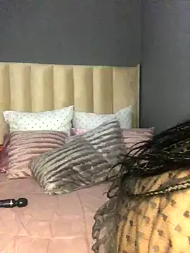 Snapshot of Nicole_Liam_ chatting on October 2025 09:35:01 PM Nicole Liam online show from October 2025 09:35:01 PM