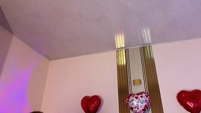Snapshot of Emmaa_Blonde chatting on February 2025 11:39:02 AM Emmaa Blonde online show from February 2025 11:39:02 AM