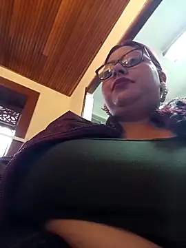 Blair Elliss online show from December 2024 10:19:01 PM