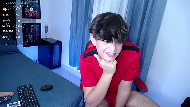 Snapshot of andyboy- chatting on December 2024 02:45:02 AM andyboy- online show from December 2024 02:45:02 AM