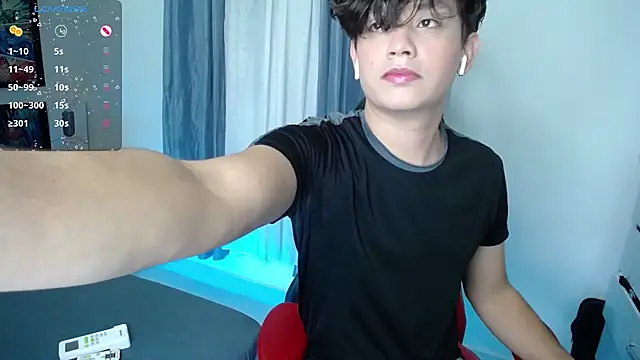 Snapshot of andyboy- chatting on December 2024 11:26:02 PM andyboy- online show from December 2024 11:26:02 PM
