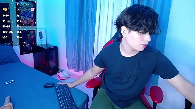 Snapshot of andyboy- chatting on January 2025 12:46:02 AM andyboy- online show from January 2025 12:46:02 AM