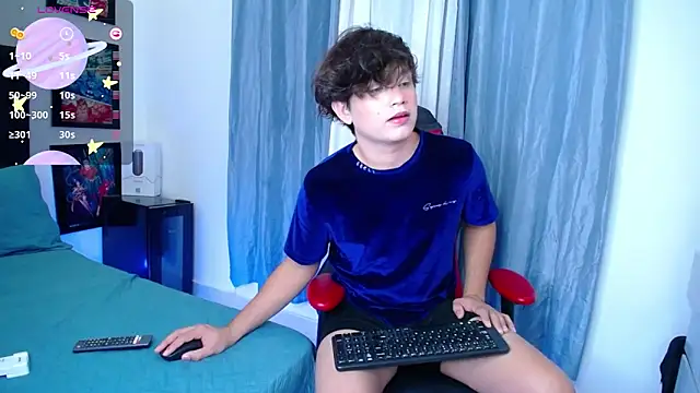 Snapshot of andyboy- chatting on February 2025 12:30:01 AM andyboy- online show from February 2025 12:30:01 AM