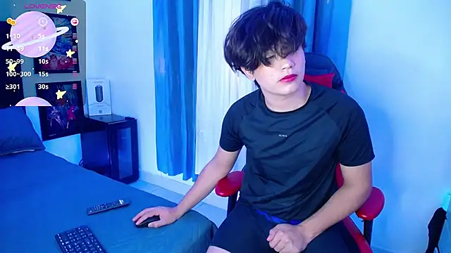 Snapshot of andyboy- chatting on March 2025 09:26:02 PM andyboy- online show from March 2025 09:26:02 PM