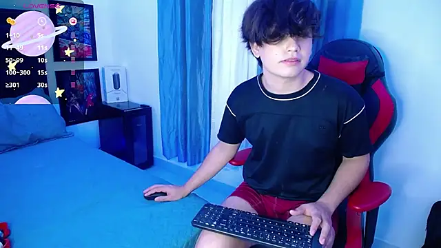 Snapshot of andyboy- chatting on March 2025 01:17:02 AM andyboy- online show from March 2025 01:17:02 AM