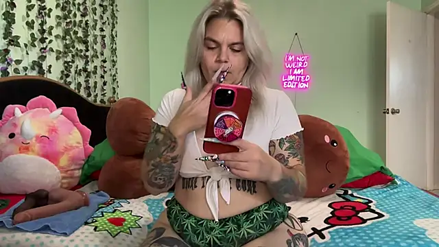 Snapshot of CherryBombBomb chatting on July 2026 06:48:02 PM CherryBombBomb online show from July 2026 06:48:02 PM